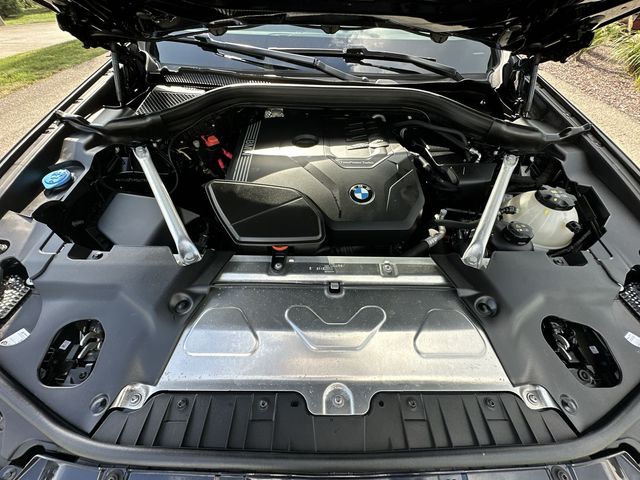 Thumbnail: 2023 BMW X4 - 9