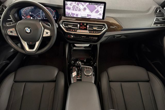 Thumbnail: 2023 BMW X4 - 2