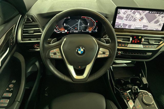 Thumbnail: 2023 BMW X4 - 11