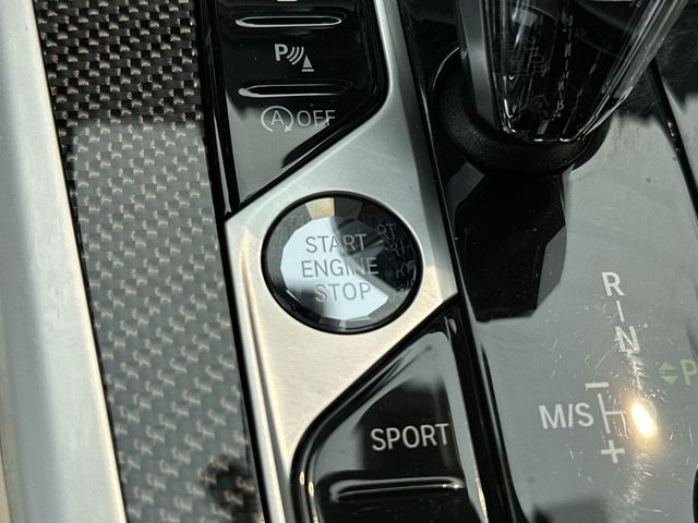 Thumbnail: 2022 BMW X6 - 12