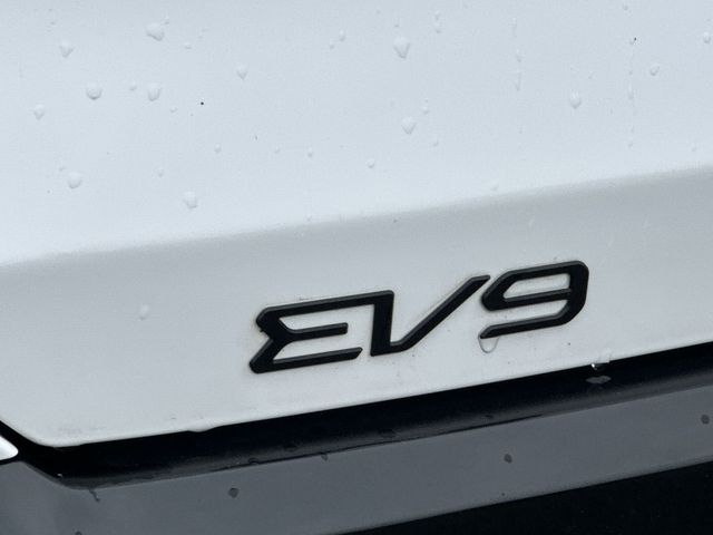 Thumbnail: 2026 Kia EV9 - 6