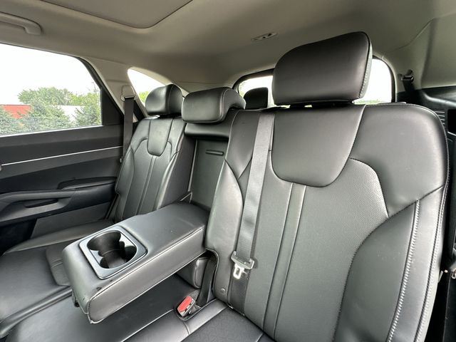 Thumbnail: 2023 Kia Sorento - 9