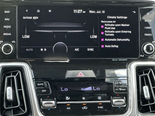 Thumbnail: 2023 Kia Sorento - 21