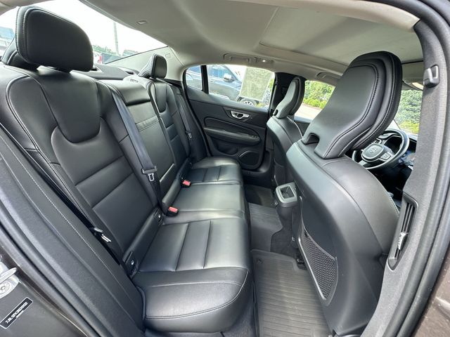 Thumbnail: 2024 Volvo S60 - 28