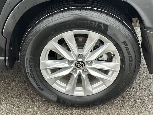 Thumbnail: 2023 Toyota Corolla Cross - 8