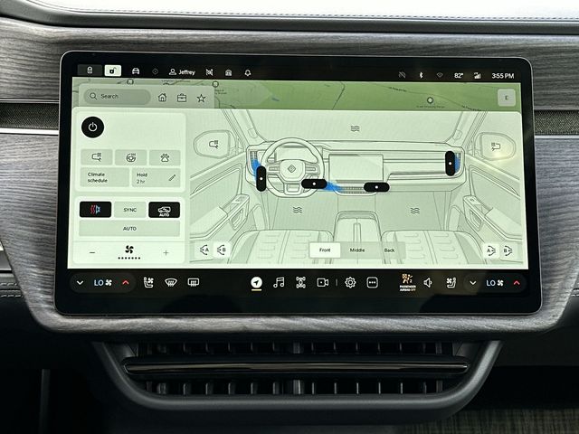 Thumbnail: 2026 Rivian R1S - 22