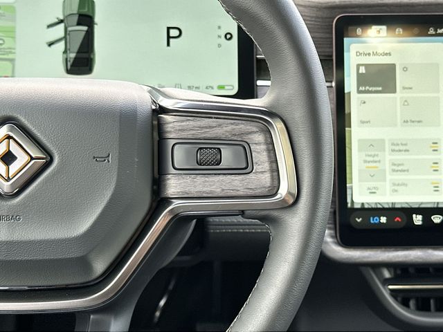Thumbnail: 2026 Rivian R1S - 18
