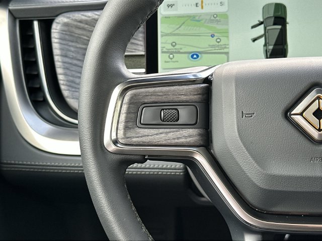 Thumbnail: 2026 Rivian R1S - 17