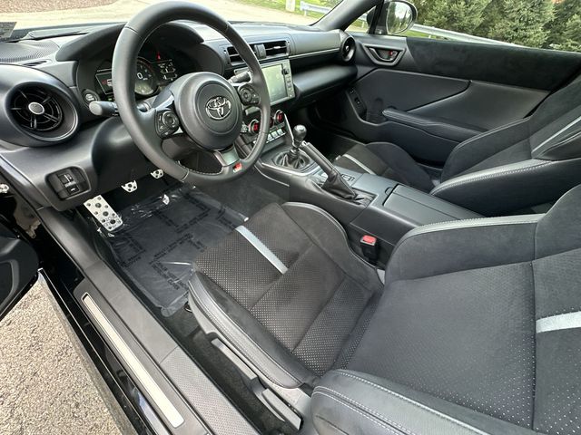 Thumbnail: 2026 Toyota GR86 - 14
