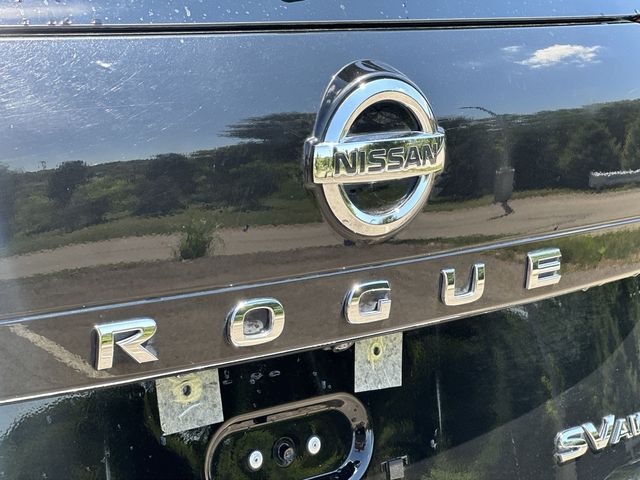 Thumbnail: 2021 Nissan Rogue - 18