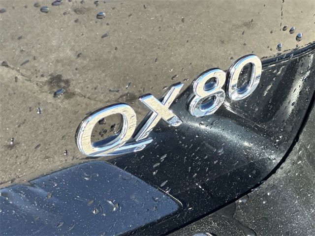 2023 INFINITI QX80 Luxe 33