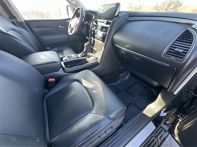 2023 INFINITI QX80 Luxe 27