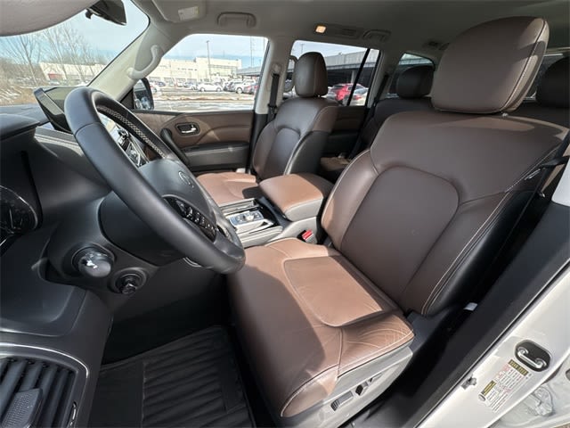 2023 INFINITI QX80 Premium Select 12
