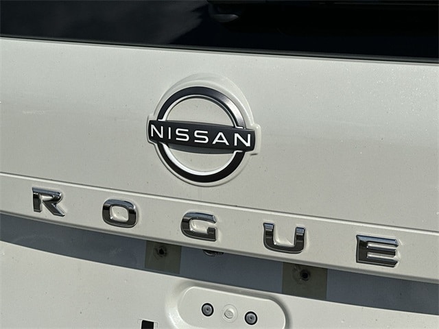 Thumbnail: 2022 Nissan Rogue - 7