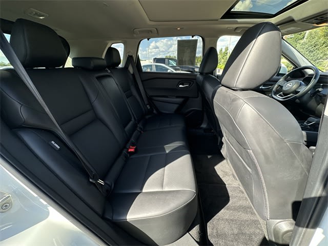 Thumbnail: 2022 Nissan Rogue - 26