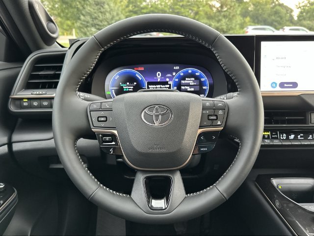 Thumbnail: 2026 Toyota Crown Signia - 2
