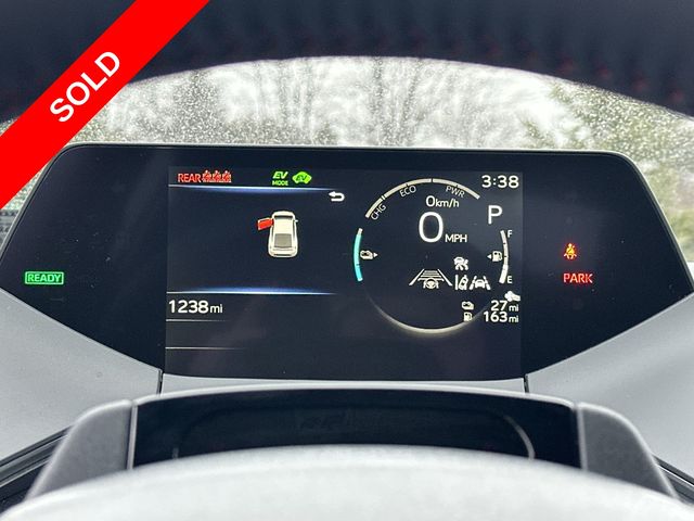 Thumbnail: 2026 Toyota Prius v - 15