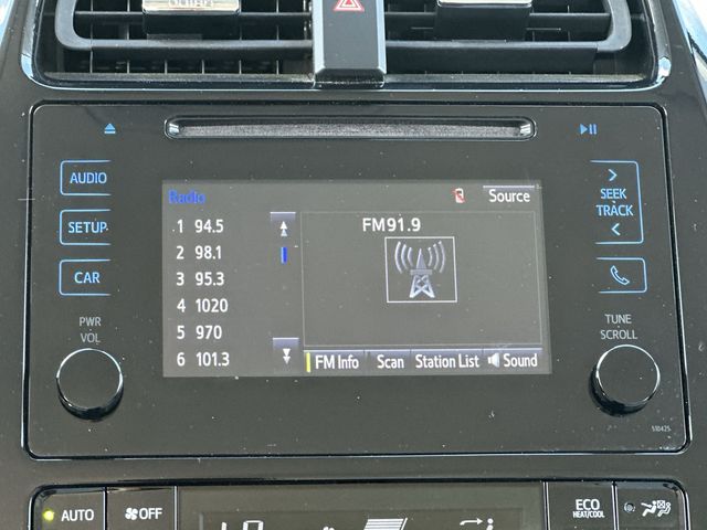 Thumbnail: 2019 Toyota Prius - 11