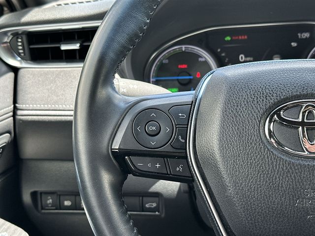 Thumbnail: 2022 Toyota Venza - 14