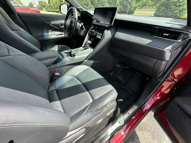 Thumbnail: 2022 Toyota Venza - 12