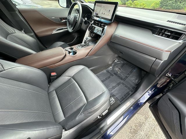 Thumbnail: 2023 Toyota Venza - 12