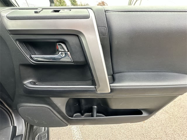 Thumbnail: 2019 Toyota 4Runner - 27