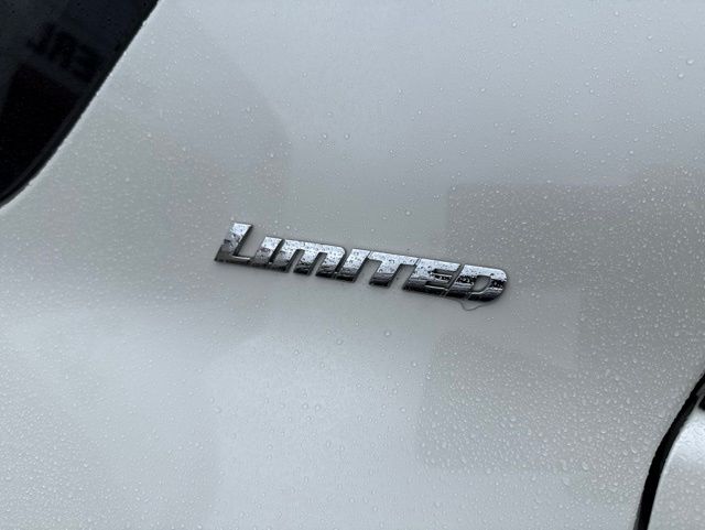 Thumbnail: 2018 Toyota 4Runner - 4