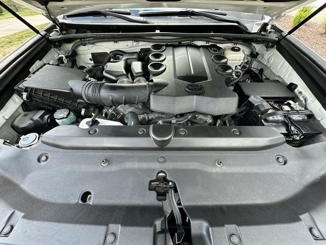 Thumbnail: 2018 Toyota 4Runner - 8