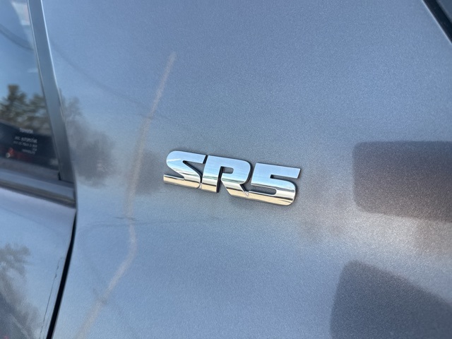 Thumbnail: 2018 Toyota 4Runner - 10