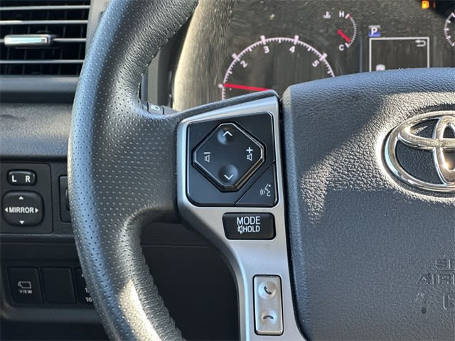 Thumbnail: 2022 Toyota 4Runner - 16