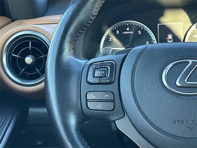 Thumbnail: 2022 Lexus IS - 14