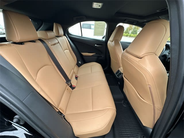 Thumbnail: 2023 Lexus UX - 29