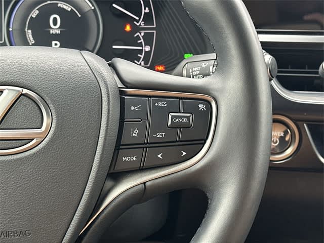 Thumbnail: 2023 Lexus UX - 21