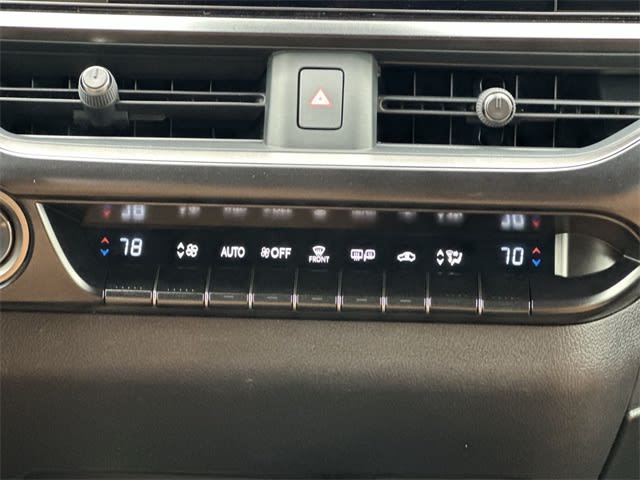 Thumbnail: 2023 Lexus UX - 25