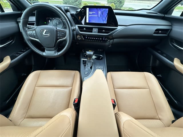 Thumbnail: 2023 Lexus UX - 14