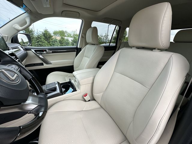 Thumbnail: 2023 Lexus GX - 10