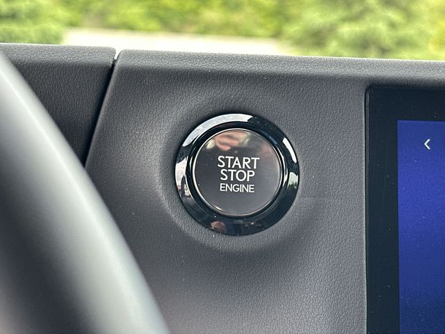 Thumbnail: 2024 Lexus ES - 20