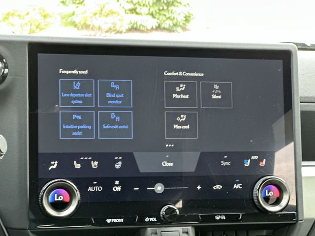 Thumbnail: 2024 Lexus ES - 22