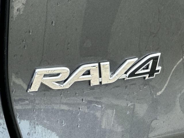 Thumbnail: 2023 Toyota RAV4 - 21