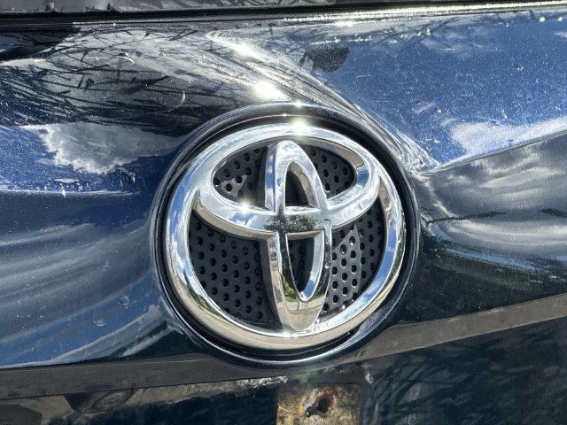 Thumbnail: 2017 Toyota RAV4 - 7