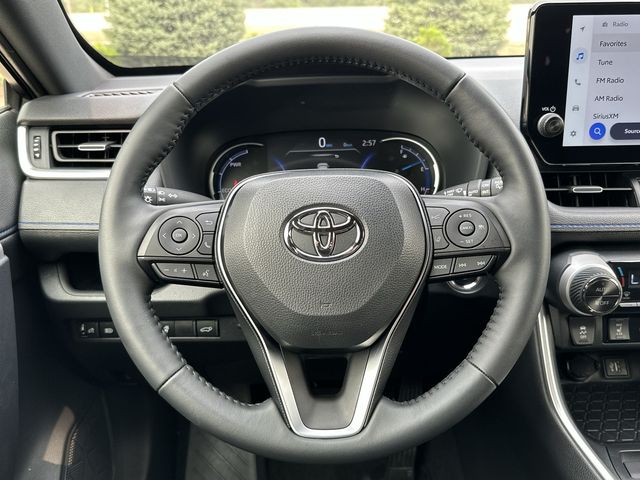 Thumbnail: 2025 Toyota RAV4 - 2
