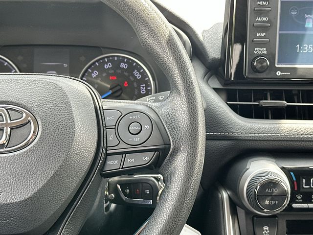 Thumbnail: 2020 Toyota RAV4 - 21