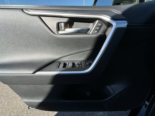 Thumbnail: 2019 Toyota RAV4 - 26