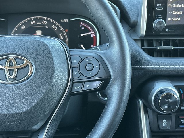 Thumbnail: 2019 Toyota RAV4 - 21