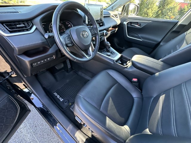 Thumbnail: 2019 Toyota RAV4 - 11