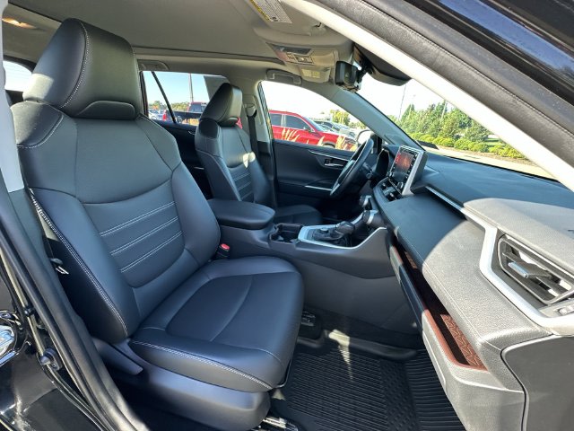 Thumbnail: 2019 Toyota RAV4 - 27