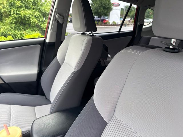 Thumbnail: 2015 Toyota RAV4 - 5
