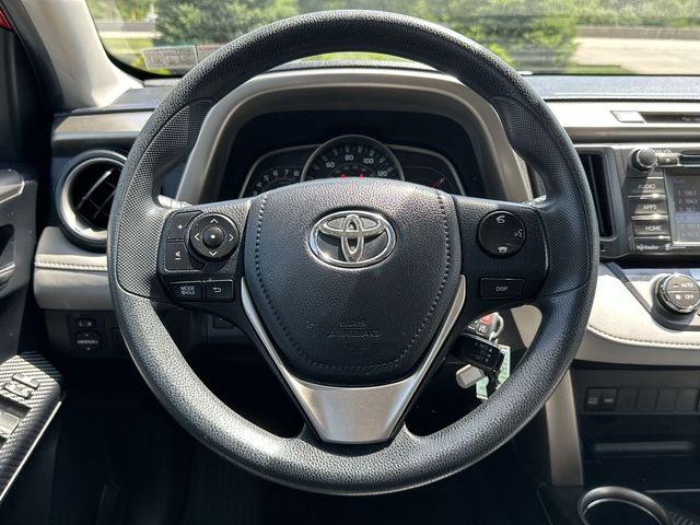 Thumbnail: 2015 Toyota RAV4 - 2