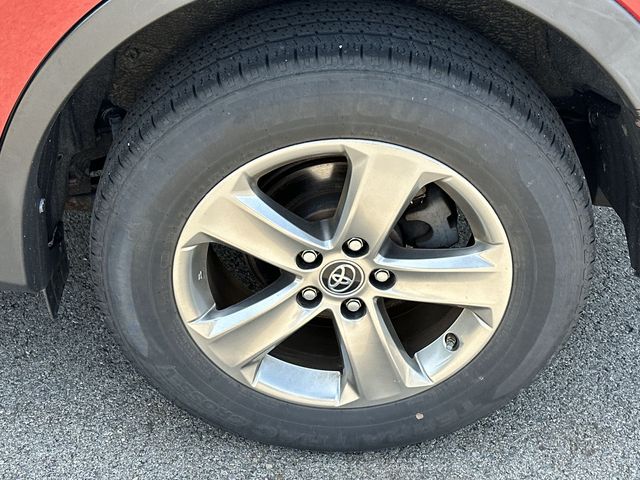 Thumbnail: 2015 Toyota RAV4 - 8