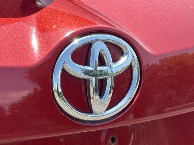 Thumbnail: 2015 Toyota RAV4 - 7